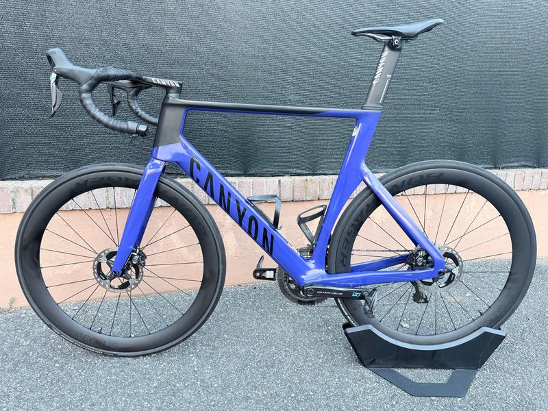 Used Canyon Aeroad CF SLX 8 Disc Di2 2023 Frameset 2023 Road & Gravel