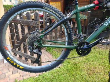 Used Easton Custom Shimano Deore 2018 Mountainbike, Green — image 7 of 7