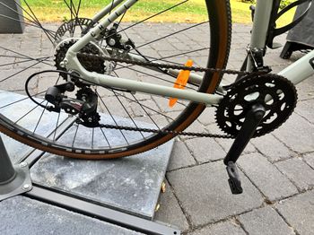 Used Chiliz GL. 2024 Road & Gravel, Light Gray — image 2 of 5