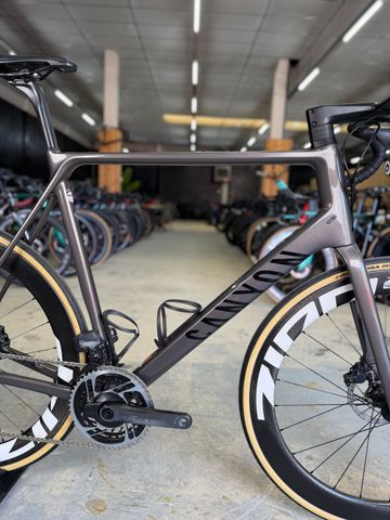 Canyon Ultimate AXS 2022 2022 Road & Gravel usato, Nero — immagine 12 di 24