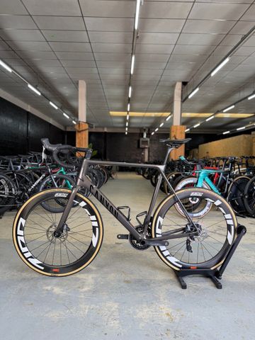 Canyon Ultimate AXS 2022 2022 Road & Gravel usato, Nero — immagine 16 di 24