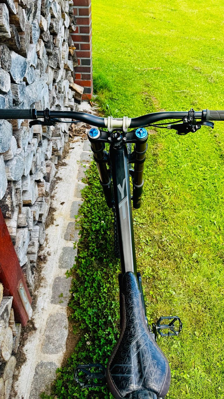 Tweedehands YT Custom SRAM X01 2017 Mountainbike — afbeelding 3 van 5