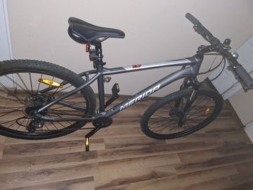 Gebrauchtes Merida BIG NINE 60 2022 2022 Mountainbike, Hellgrau, 29 — Bild 4 von 5