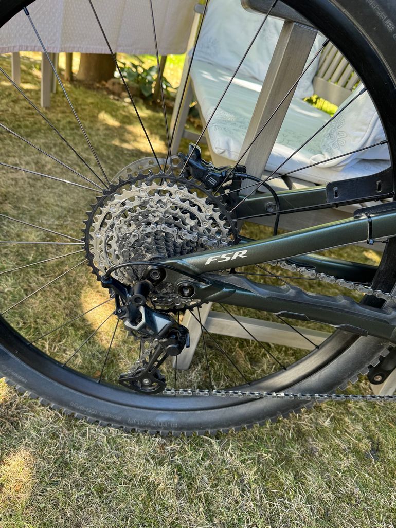 Used Specialized Turbo Levo Shimano SLX 2021 Mountainbike, Green — image 4 of 10