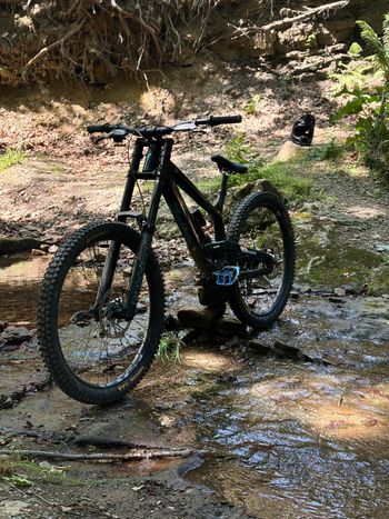 YT Industries Tues CORE 2 27 2023 2023 Mountainbike usato, Nero — immagine 4 di 4