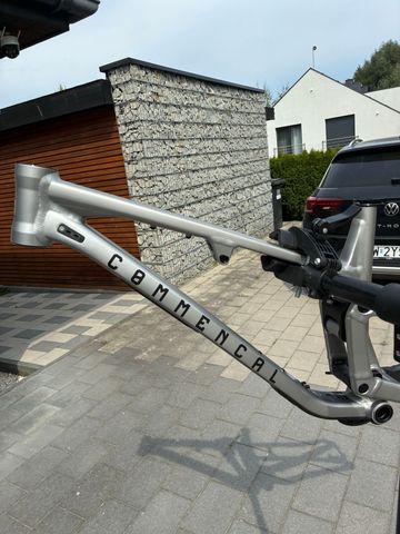 Použité Commencal META SX V5 ESSENTIAL 2024 Frameset 2024 Mountainbike — obrázek 4 z 8
