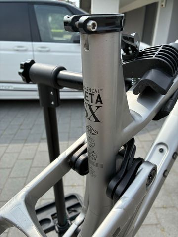 Použité Commencal META SX V5 ESSENTIAL 2024 Frameset 2024 Mountainbike — obrázek 8 z 8