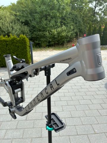 Použité Commencal META SX V5 ESSENTIAL 2024 Frameset 2024 Mountainbike — obrázek 2 z 8