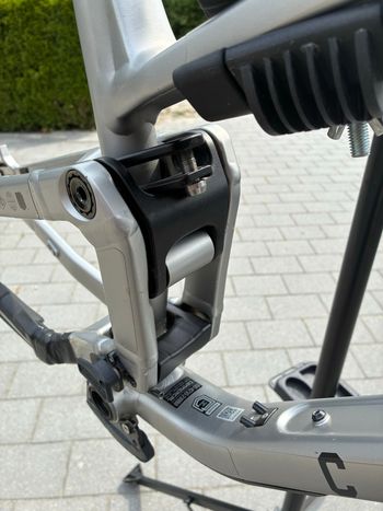 Used Commencal META SX V5 ESSENTIAL 2024 Frameset 2024 Mountainbike, Light Gray, 29, 27.5 — image 7 of 8