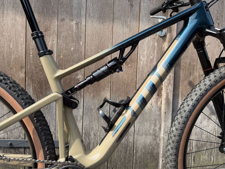 Używany BMC Fourstroke LT TWO 2024 2024 Mountainbike — zdjęcie 3 z 9