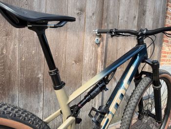 Używany BMC Fourstroke LT TWO 2024 2024 Mountainbike — zdjęcie 5 z 9