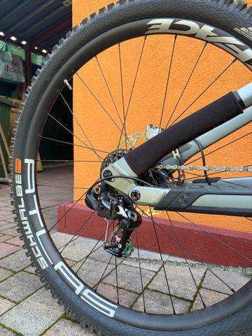 Used CUBE TWO15 HPC SLT 2022 2022 Mountainbike, Black, 29 — image 5 of 8