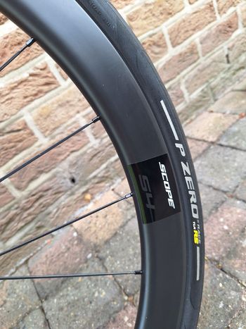 Brugt Canyon Aeroad CFR Disc LTD 2023 2023 Road & Gravel — billede 17 af 19