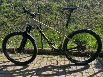 Trek Roscoe 9 2023 2023 MTB de segunda mano