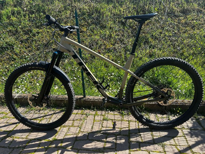 Used Trek Roscoe 9 2023 2023 MTB