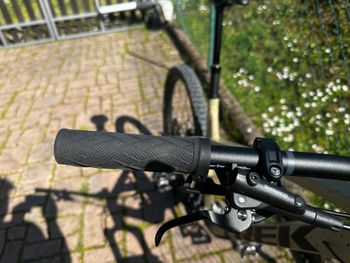 Used Trek Roscoe 9 2023 2023 Mountainbike, Green, 29 — image 14 of 16