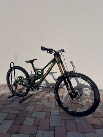 Używany Santa Cruz V10 SRAM GX 2026 2026 MTB