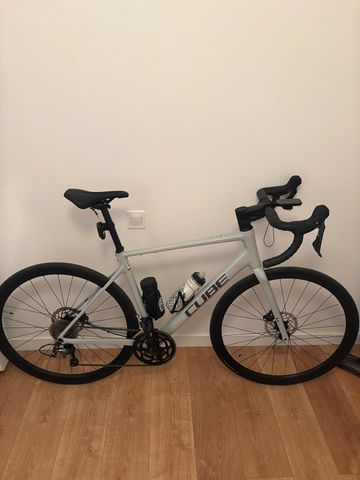 CUBE ATTAIN, RACE 2026 2026 Road & Gravel d'occasion — image 1 sur 4