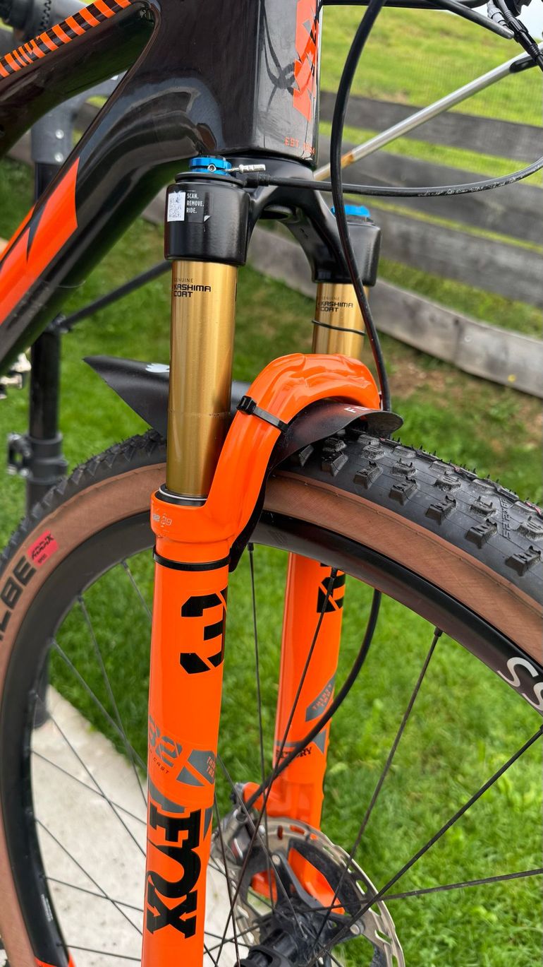Gebrauchtes KTM SCARP EXONIC 2024 2024 Mountainbike, Orange — Bild 7 von 12