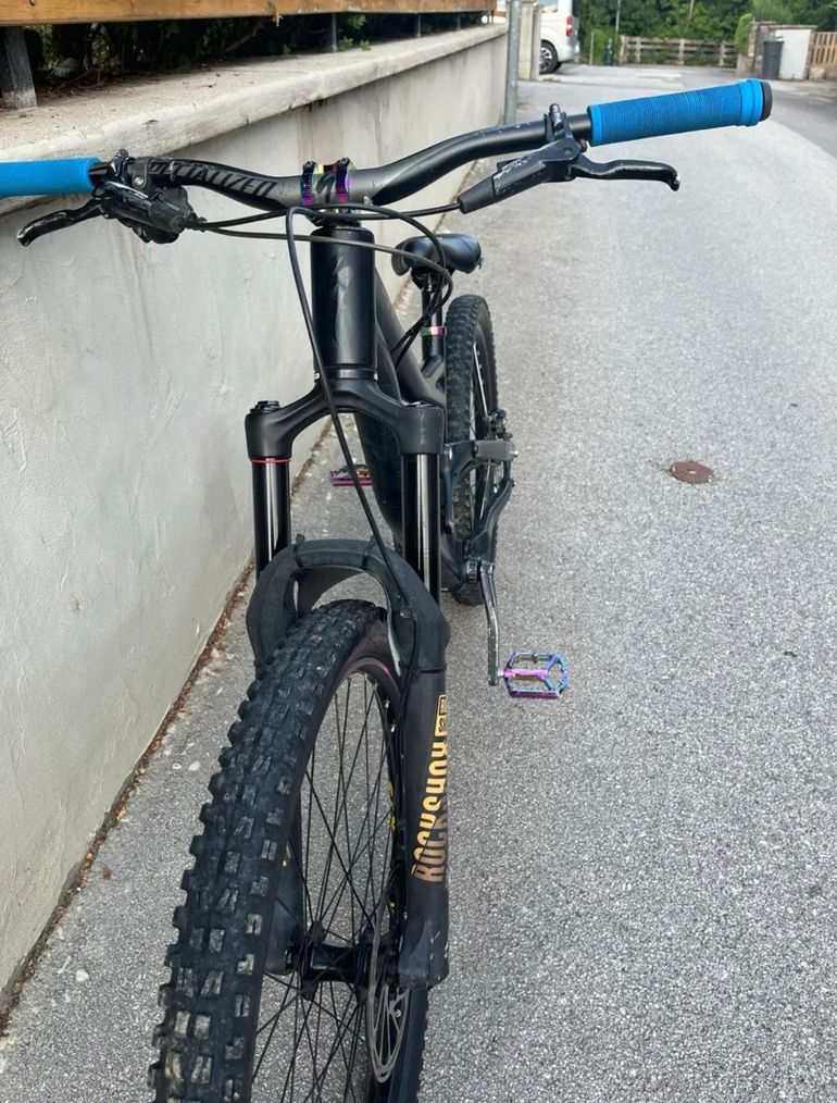 Used Specialized Status Grom 2015 2015 Mountainbike, Black, 24 — image 2 of 5