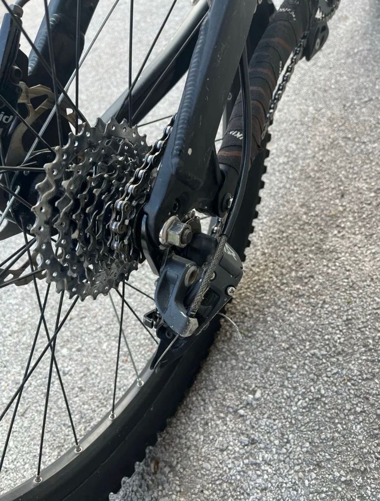Used Specialized Status Grom 2015 2015 Mountainbike, Black, 24 — image 5 of 5