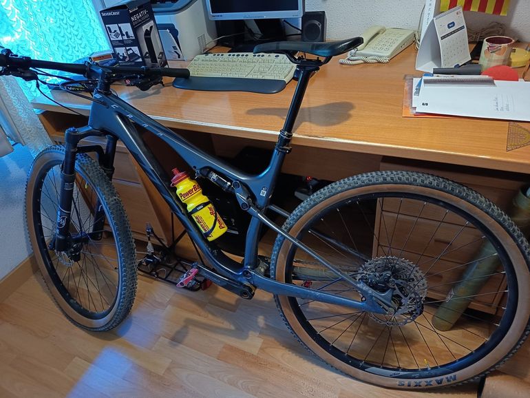 KTM SCARP ELITE 2024 2024 Mountainbike usato, Grigio chiaro — immagine 2 di 3
