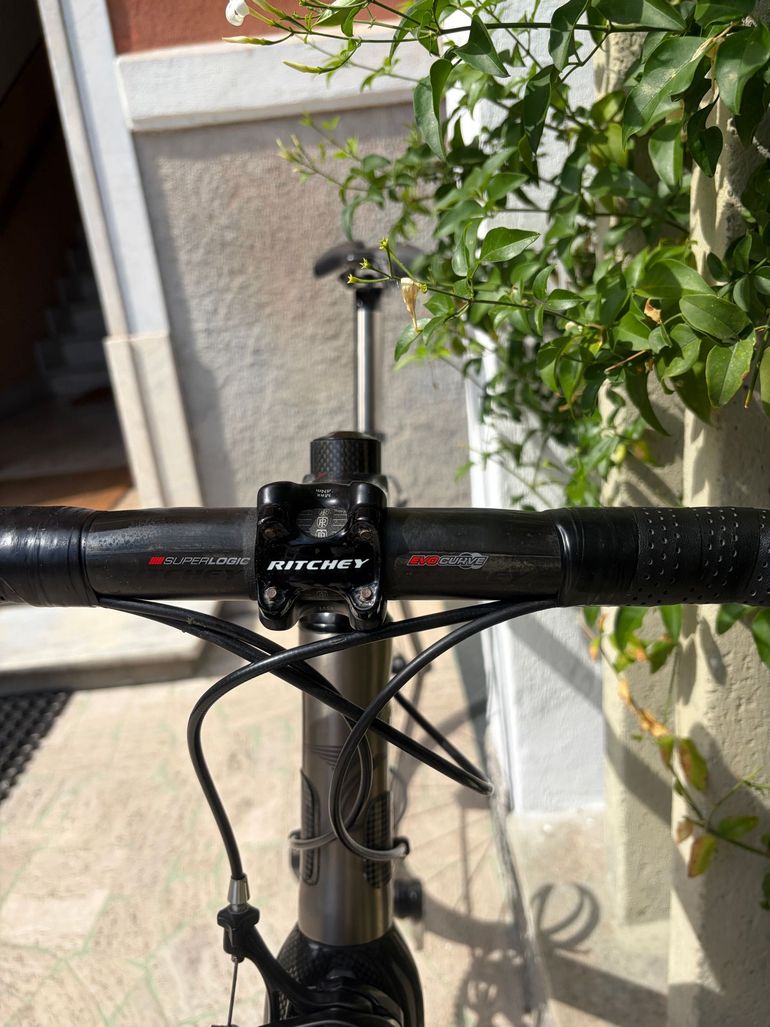 Used Carraro Custom Campagnolo Super Record 2008 Road & Gravel, Light Gray — image 9 of 10