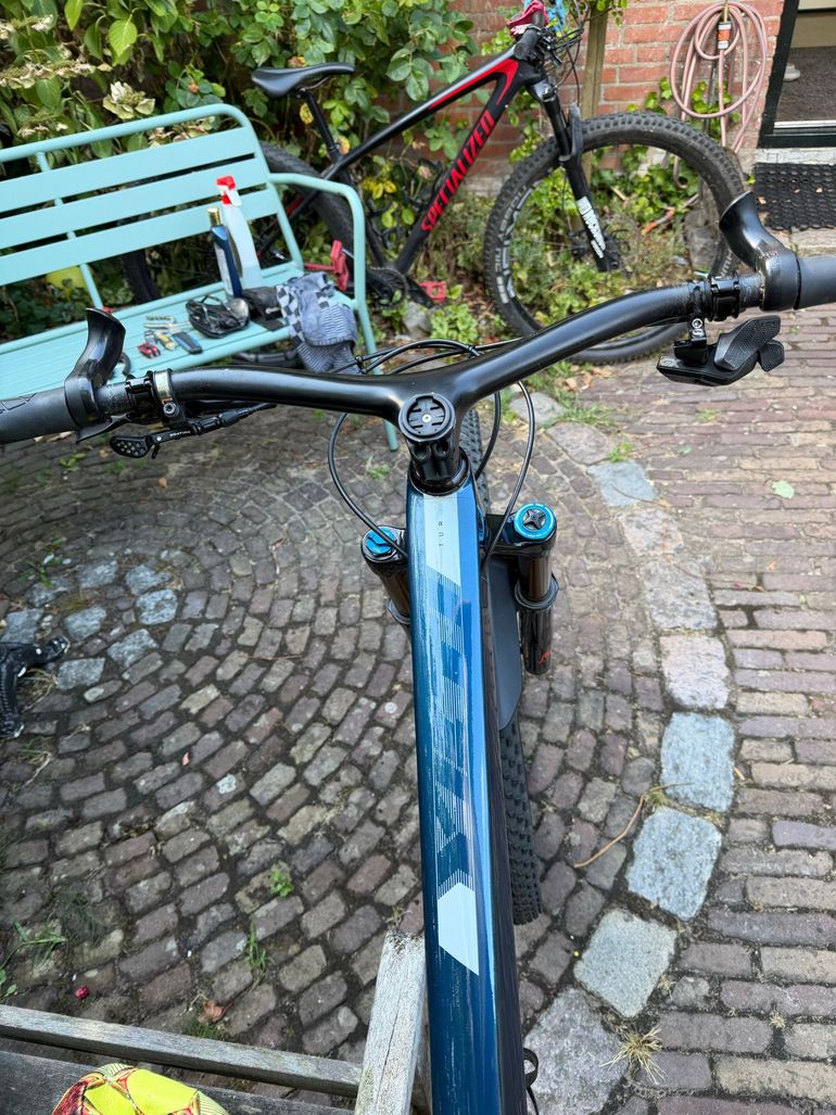 Used Yeti ARC SRAM GX Eagle AXS 2023 Mountainbike, Blue — image 20 of 27