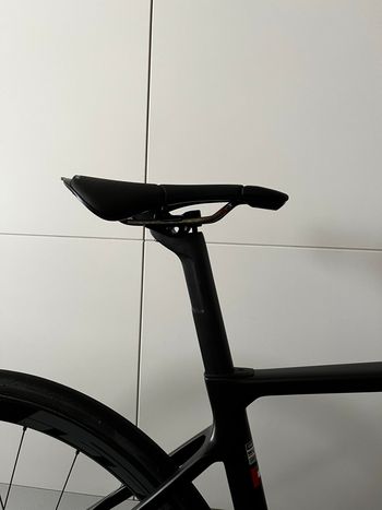 Colnago v4 rs Custom Shimano Ultegra Di2 2023 Road & Gravel usato, Nero — immagine 8 di 12