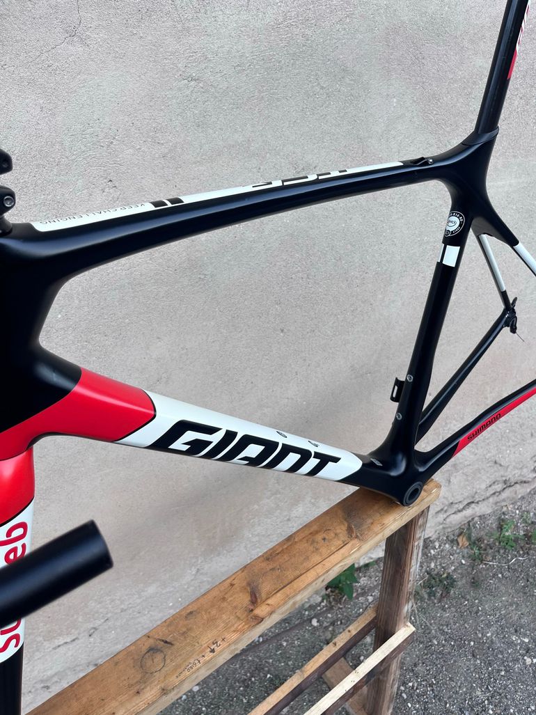 Použité Giant TCR Advanced Pro Team 2018 Frameset 2018 Road & Gravel — obrázek 9 z 14