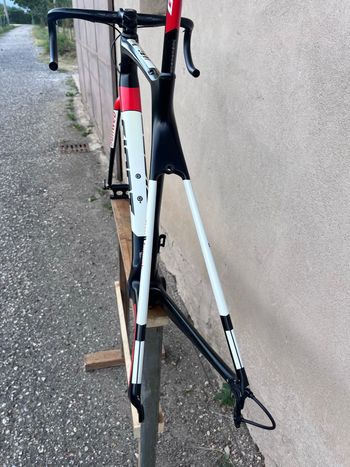 Použité Giant TCR Advanced Pro Team 2018 Frameset 2018 Road & Gravel — obrázek 12 z 14