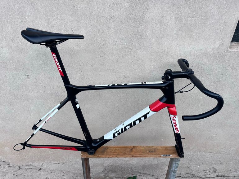 Použité Giant TCR Advanced Pro Team 2018 Frameset 2018 Road & Gravel — obrázek 4 z 14