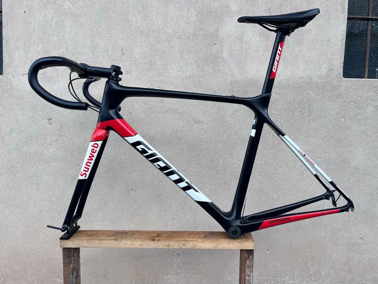Použité Giant TCR Advanced Pro Team 2018 Frameset 2018 Road & Gravel — obrázek 8 z 14