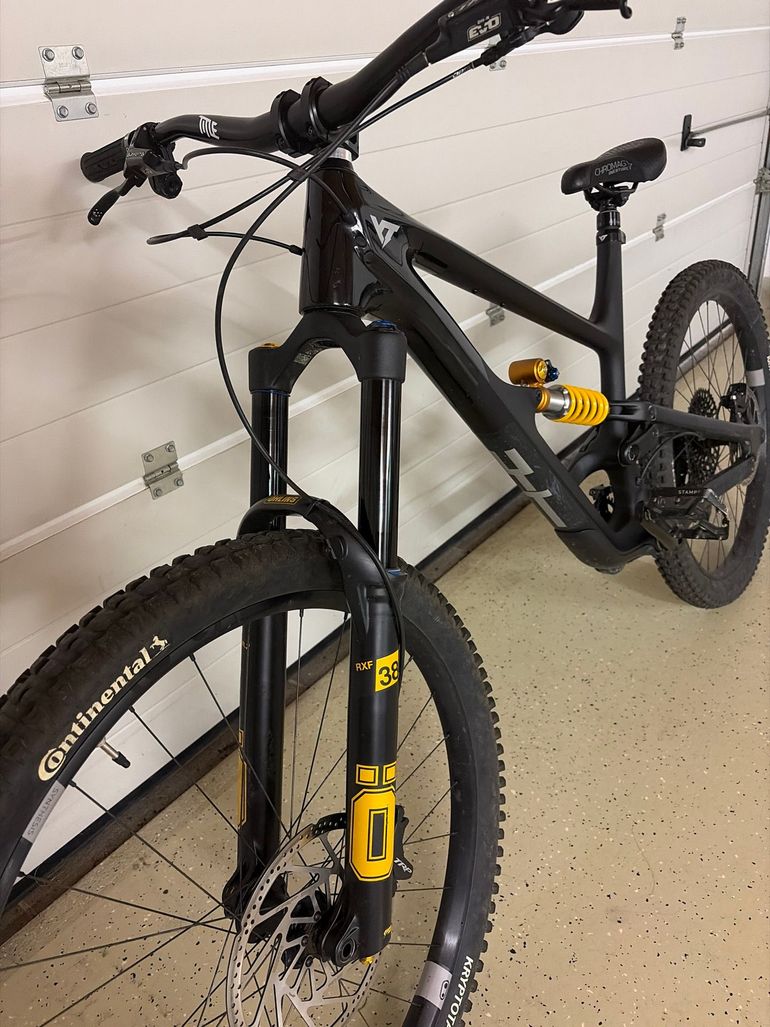 Brugt YT Industries Capra 29 CORE 3 CF 2025 2025 Mountainbike — billede 5 af 7