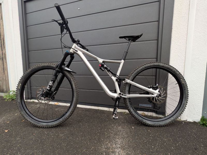 Used Specialized Men's Stumpjumper EVO Comp Alloy 29 2020 2020 MTB