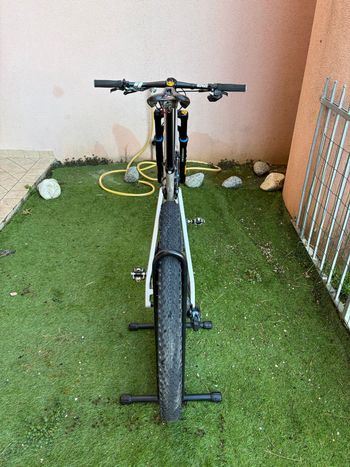 Used BMC Fourstroke 01 TWO 2022 2022 Mountainbike, Light Gray — image 5 of 5