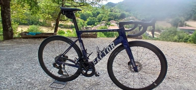 Factor OSTRO VAM - Shimano Dura-Ace 2025