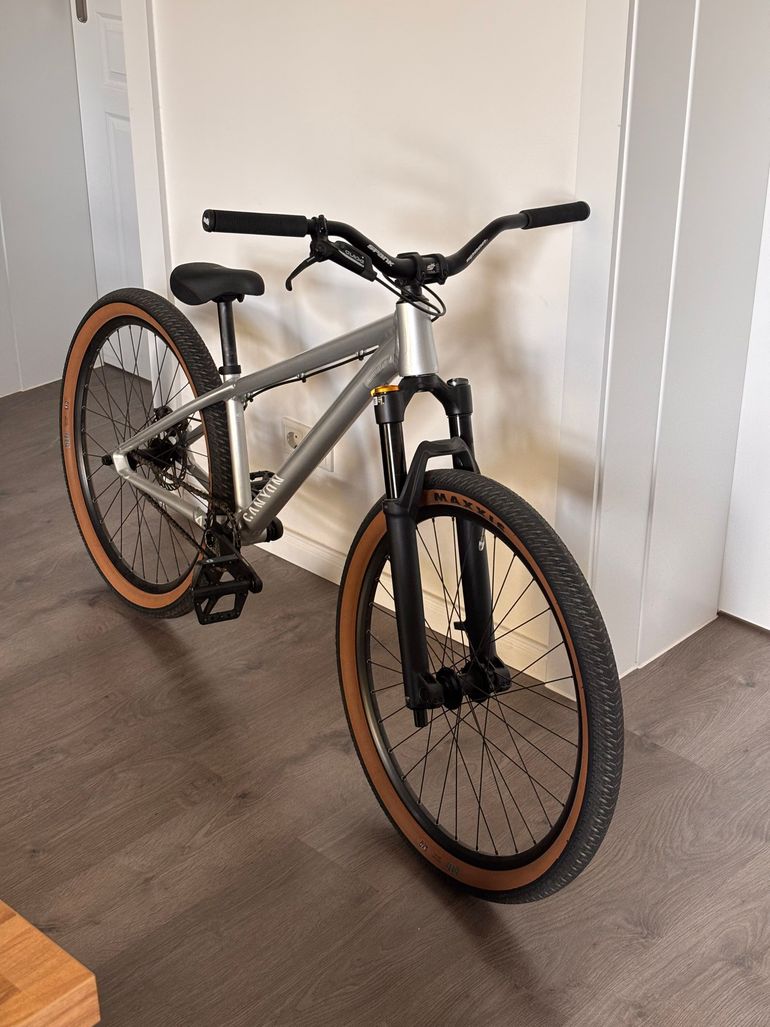 Canyon Stitched 360 Pro 2022 2022 Mountainbike d'occasion — image 2 sur 4