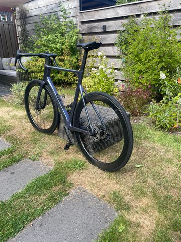 Tweedehands Giant Propel Advanced 1 2025 2025 Road & Gravel — afbeelding 2 van 7