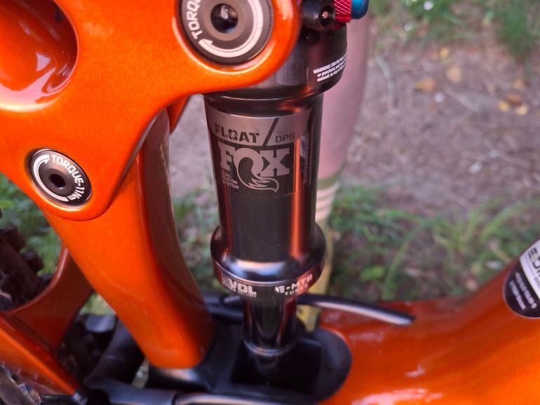 Used Giant Reign E+ 3, 2022 2022 Mountainbike, Orange, 29 — image 6 of 9