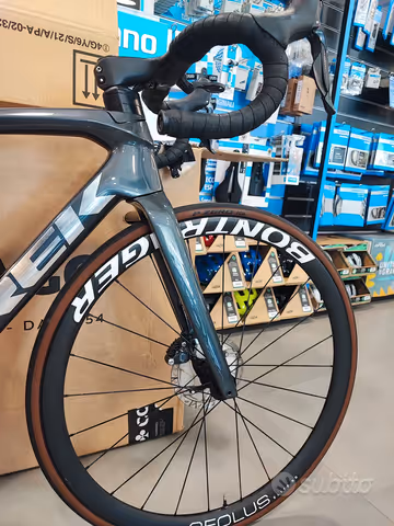 Brugt Trek Émonda SL 6 2024 2024 Road & Gravel — billede 7 af 9