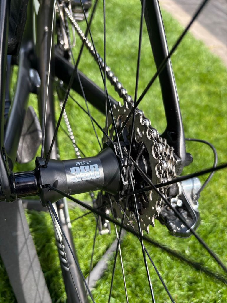 Used Liv Custom Shimano Dura Ace Di2 2017 Road & Gravel, Black — image 9 of 12