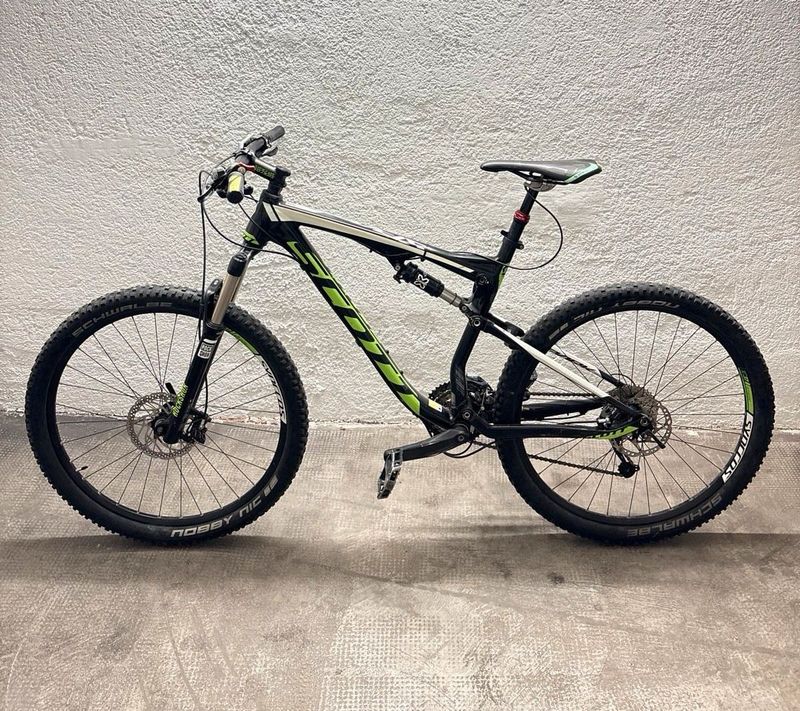 Käytetty Scott Spark 760 Fully 27, 5 Zoll L 2015 MTB