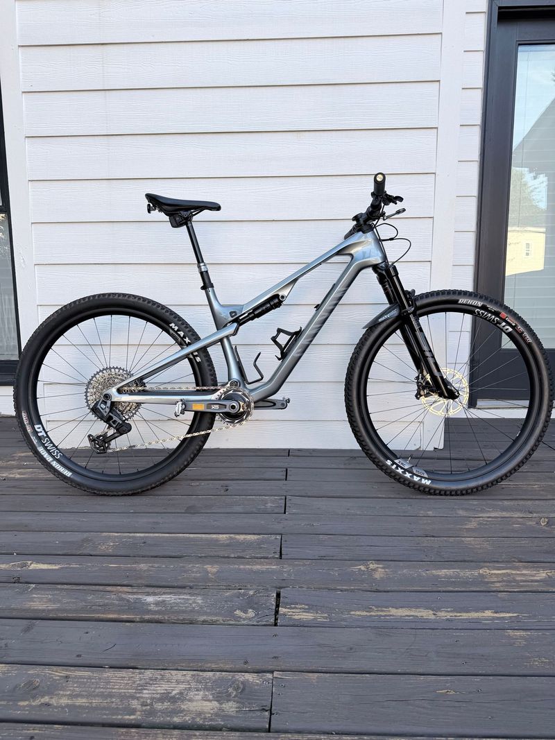 Used Canyon Lux Trail CF 9 2025 2025 MTB