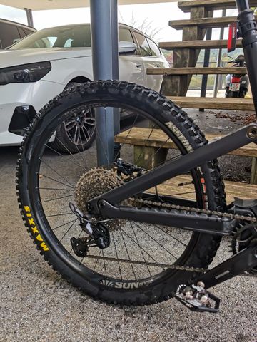 Gebrauchtes Canyon Spectral:ON CF 8 2022 2022 Mountainbike, Schwarz, 29, 27.5 — Bild 4 von 6