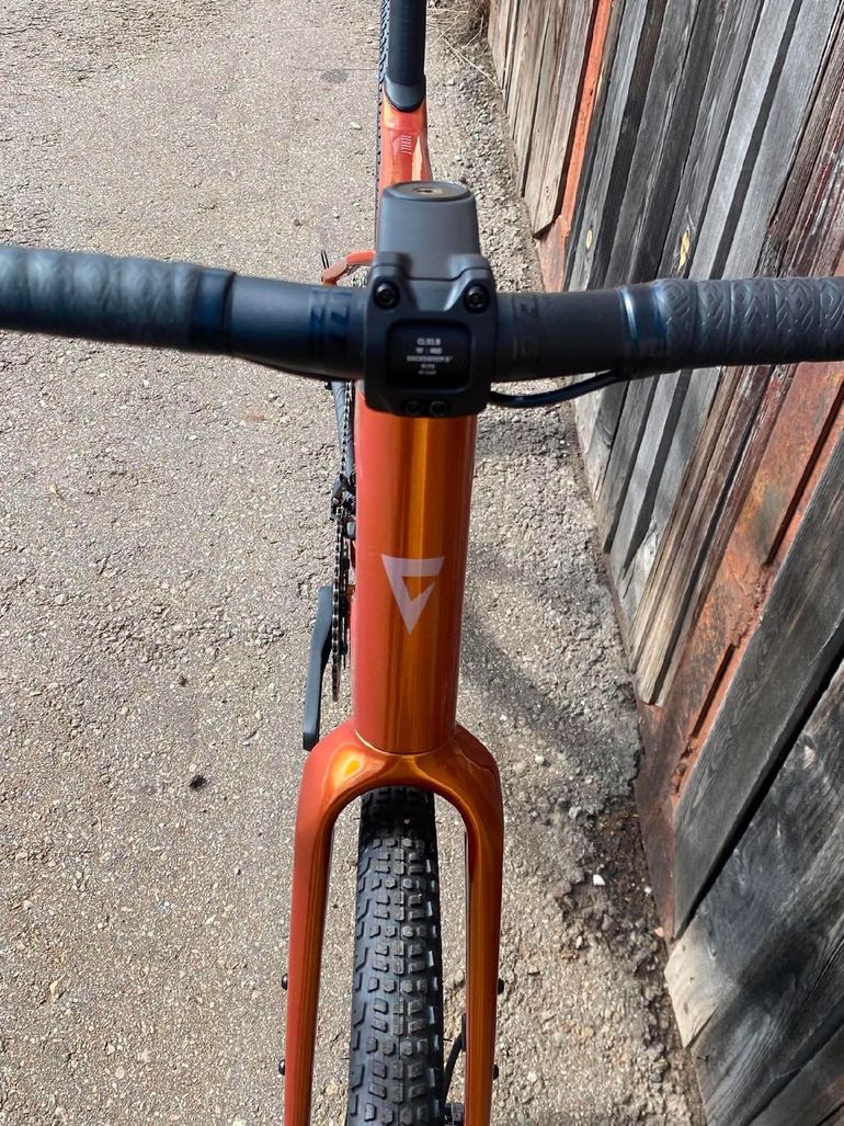 Použité Giant Revolt Advanced 2 2025 2025 Road & Gravel — obrázek 9 z 11