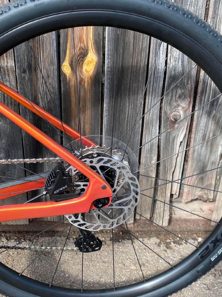 Použité Giant Revolt Advanced 2 2025 2025 Road & Gravel — obrázek 7 z 11