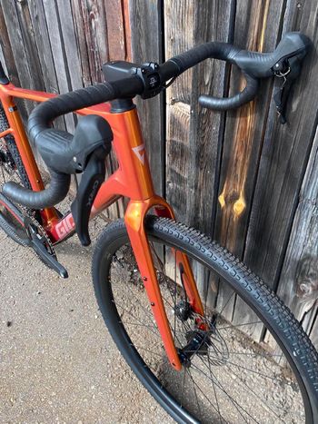 Použité Giant Revolt Advanced 2 2025 2025 Road & Gravel — obrázek 6 z 11
