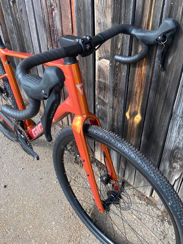 Použité Giant Revolt Advanced 2 2025 2025 Road & Gravel — obrázek 6 z 11