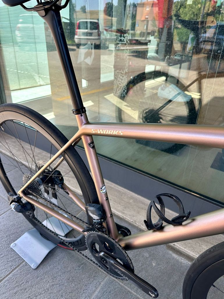 Gebrauchtes Specialized Aethos SRAM Force eTap AXS 2024 Road & Gravel, Hellgrau — Bild 5 von 8